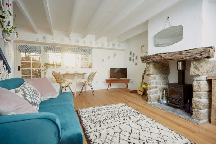 North Cornwall Cottage - dining area