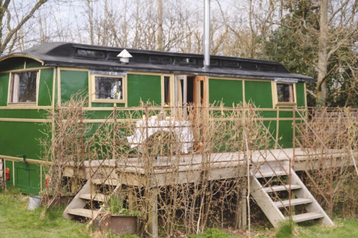 Green exterior of wagon