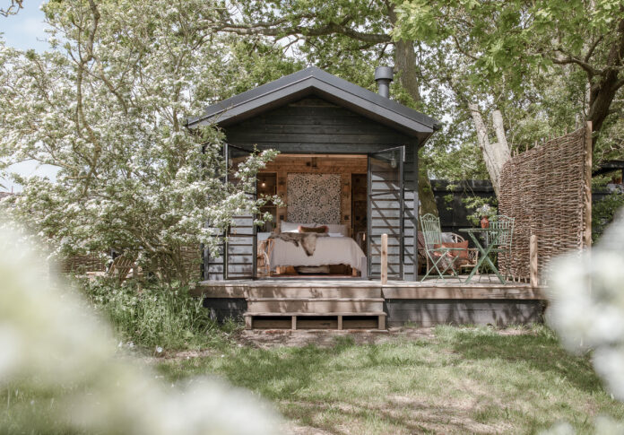 Lakeside Hut at the Lodge