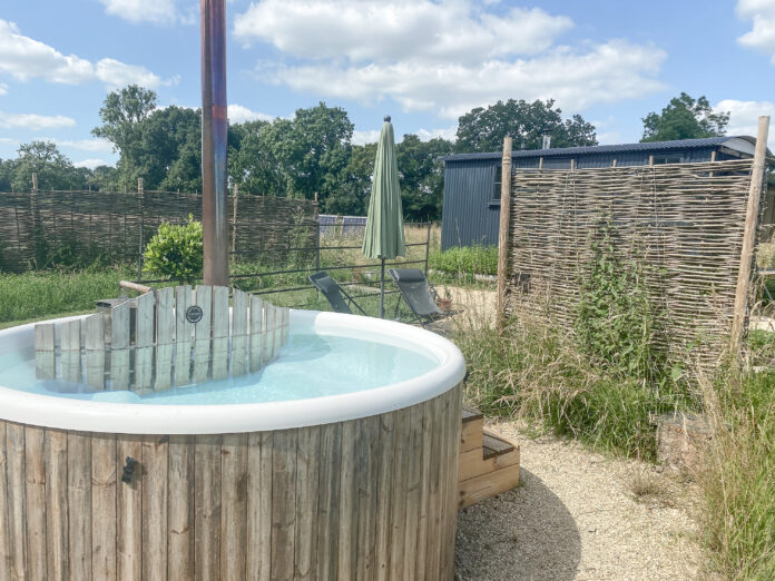 Lapwing Cabins, Cotswolds