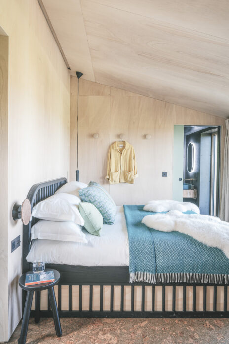 Skylark Treehouses, Gloucester