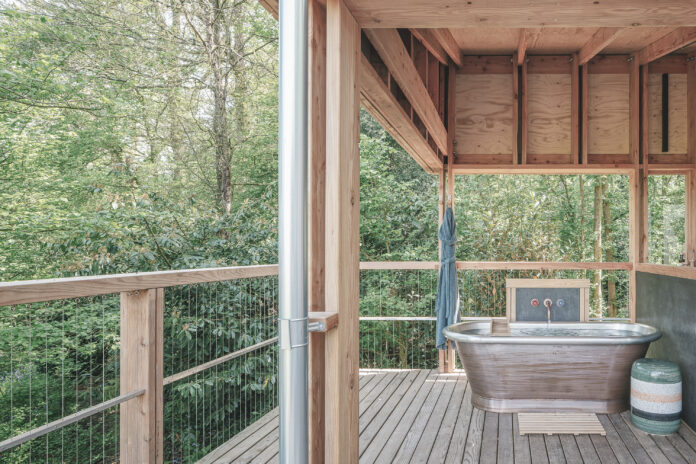 Skylark Treehouses, Gloucester