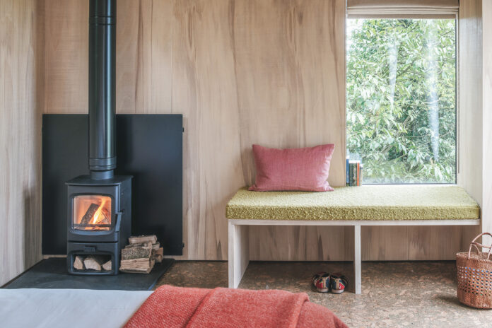 Skylark Treehouses, Gloucester