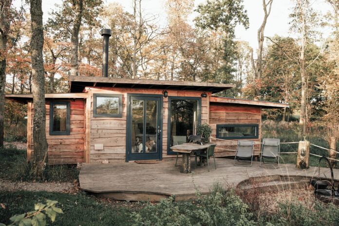 Woodland Hut T Barns
