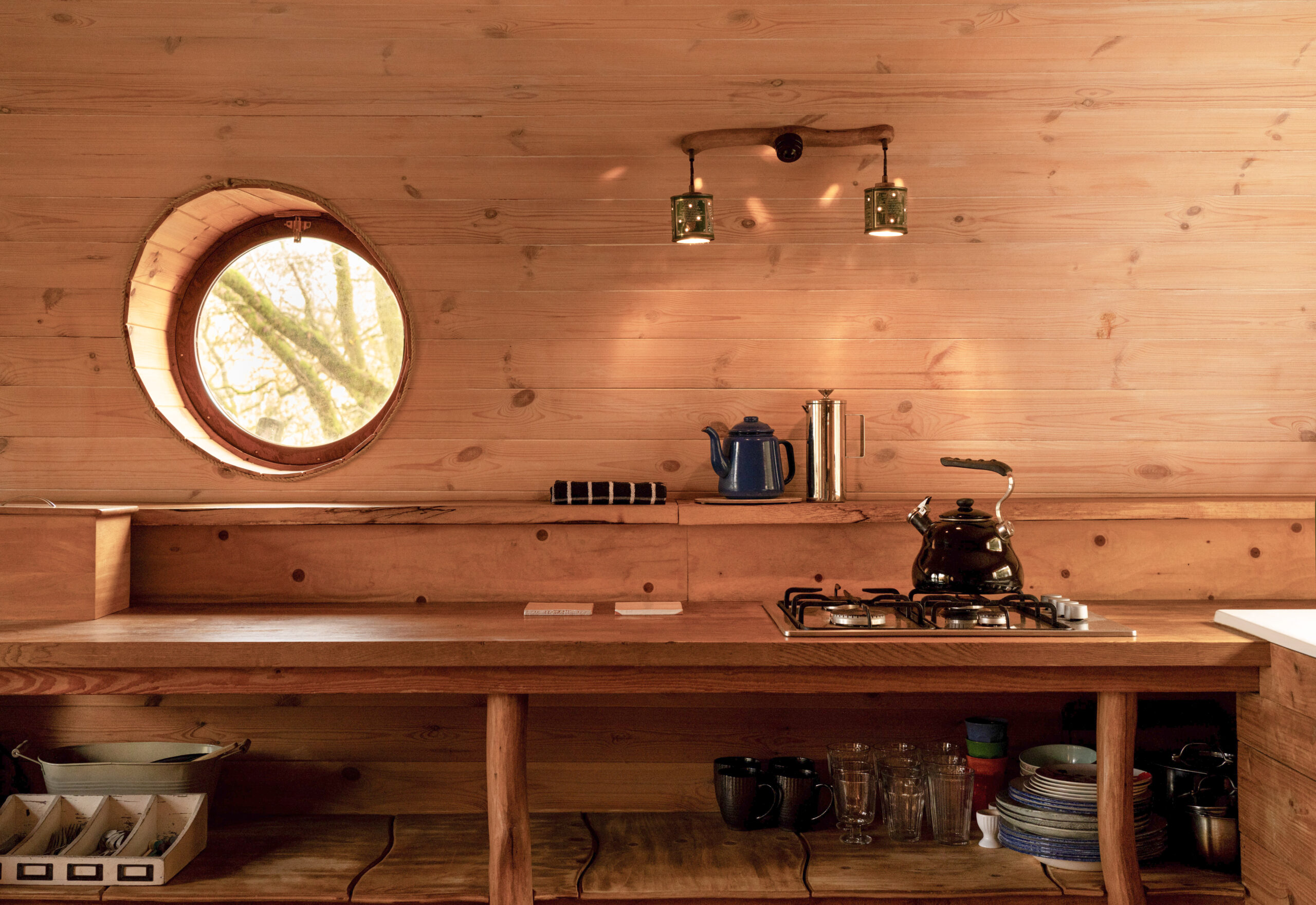 Living Room Treehouses - Kip Hideaways